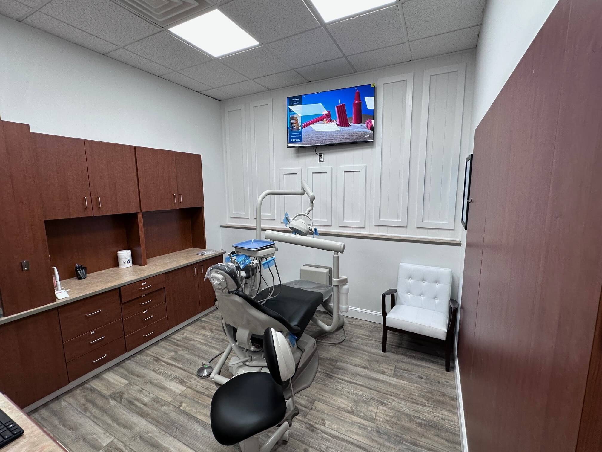 Smiley-Dental-Waltham-Tx-Room
